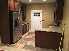  284 Meadowbrook Dr, Cadiz, Ky 42211 3 Beds 2 Baths 2,000 Sqft in Cadiz, KY (Photo 6 of 12)