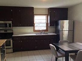 1000 50th Ave Ne, Columbia Heights, Mn 55421 2 Beds 1 Bath 1,30 in Columbia Heights, MN (Photo 4 of 4)