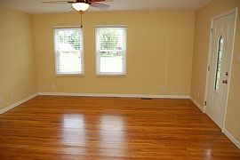 3b,2b Newer House in Palma, KY (Photo 2 of 12)