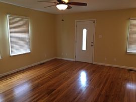 3b,2b Newer House in Palma, KY (Photo 9 of 12)