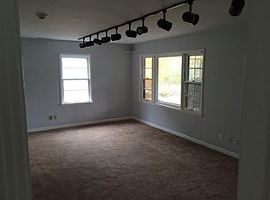 Sutton Ave Cincinnati, Oh 45230 2 Beds 1 Bath 864 Sqft in Cincinnati, OH (Photo 3 of 6)