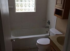 Sutton Ave Cincinnati, Oh 45230 2 Beds 1 Bath 864 Sqft in Cincinnati, OH (Photo 6 of 6)