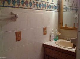 823 Fernway St, Jacksonville, Fl 32208 2 Beds 1 Bath 1,383 Sqft in Jacksonville, FL (Photo 5 of 10)