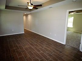 5920 Larosa St, Pensacola, Fl 32526 3 Beds 2 Baths 1,310 Sqft in Pensacola, FL (Photo 4 of 9)