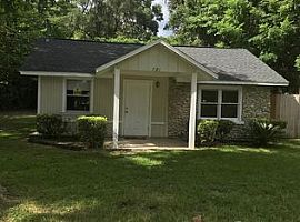 721 Nw 22nd St, Ocala, Fl 34475 3 Beds 2 Baths 1,160 Sqft in Ocala, FL (Photo 2 of 10)