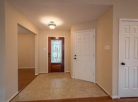 16015 Lausanne Dr,Rent Is $600 and Deposit Is $600 in Houston, TX (Photo 3 of 6)