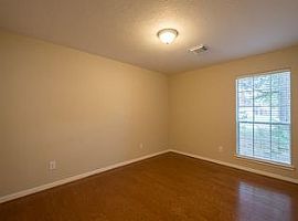 16015 Lausanne Dr,Rent Is $600 and Deposit Is $600 in Houston, TX (Photo 5 of 6)