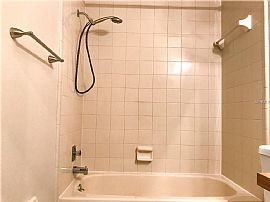 2 Bed 2 Bath 4409 Prairie Ct #a Orlando Fl in Orlando, FL (Photo 8 of 12)