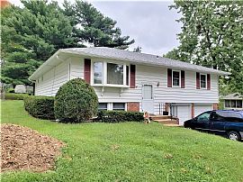 Huge Family Room Addition and 3-Season Sun Room Provide Over 50 in Independence, MO