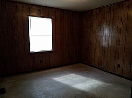 1826 Runnels Rd # B,  Mobile, Al 36605 in Mobile, AL (Photo 3 of 8)