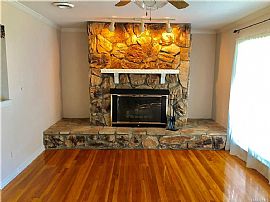 Super Cute Home in Forest Hills! Great Floor Plan in Montgomery, AL (Photo 2 of 7)