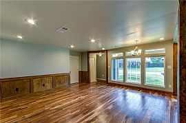  Nice 3 Bedroom and 2 Bathroom Home Available to Move In in League City, TX (Photo 4 of 5)
