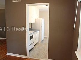  999 Parkwood Dr, Montgomery, Al 36109 3 Beds 1 Bath 1,232 Sqft in Montgomery, AL (Photo 2 of 7)