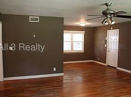  999 Parkwood Dr, Montgomery, Al 36109 3 Beds 1 Bath 1,232 Sqft in Montgomery, AL (Photo 6 of 7)