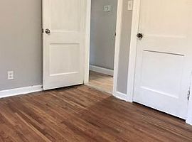  1104 W 84th St, Kansas City, Mo 64114 3 Beds 2 Baths 1,014 Sqf in Kansas City, MO (Photo 6 of 12)