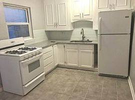  1104 W 84th St, Kansas City, Mo 64114 3 Beds 2 Baths 1,014 Sqf in Kansas City, MO (Photo 7 of 12)