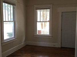 111 Ormond St Se,Rent Is $600 and Deposit Is $600 in Atlanta, GA (Photo 4 of 4)