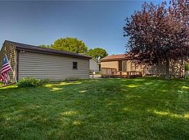  517 Nw Norton Cir, Grimes, Ia 50111 3 Beds 1.5 Baths 1,040 Sqf in Grimes, IA (Photo 8 of 9)