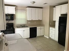 1425 Autauga Heights Rd, Prattville, Al 36066 in Prattville, AL (Photo 6 of 8)