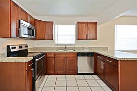 617 S a St, Lake Worth, Fl 33460 in Lake Worth, FL (Photo 8 of 12)