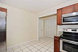 617 S a St, Lake Worth, Fl 33460 in Lake Worth, FL (Photo 9 of 12)