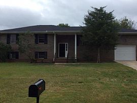 1000 Sunny Dell Ln, Bessemer, Al 35023 in Bessemer, AL