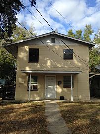 Unique Two Bedroom Home in Orlando, FL (Photo 2 of 4)