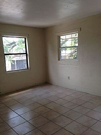 Unique Two Bedroom Home in Orlando, FL (Photo 4 of 4)