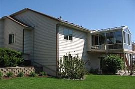4 Bedroom 3 Bathroom Home at 305 N Dewberry Ave, Sioux in Sioux Falls, SD (Photo 4 of 10)