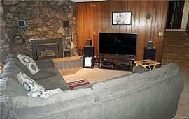 Charming 3 Bedroom Forest Home in Rolla, MO (Photo 11 of 12)