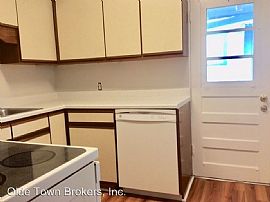 Adorable 3 Bed and 2 Bath in Orlando, FL (Photo 7 of 12)