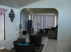 3 Beds 2 Baths in Waipahu, HI (Photo 2 of 4)