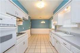 Great Starter Home, in The Heart of Edmond. 3 Bedrooms, 1 Full  in Edmond, OK (Photo 3 of 5)