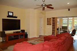 Awesome 3 Bedroom Home in Tampa, FL (Photo 9 of 11)