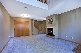 Gorgeous End Unit Townhome in Woodbury, MN (Photo 4 of 5)