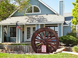 Charming Townhouse in Las Vegas, NV