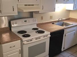 Three Bedroom Ranch Two Bathroom Home in Forest Park in Cincinnati, OH (Photo 6 of 9)