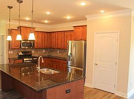 441 E Mossyleaf Dr Sw,Huntsville, Al 35824 in Huntsville, AL (Photo 7 of 12)