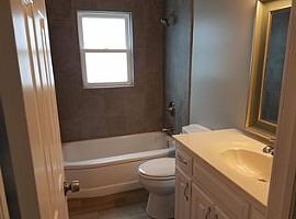 3 Bedroom Home in Kansas City, KS (Photo 6 of 8)