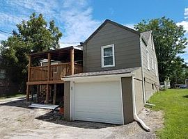 3 Bedroom Home in Kansas City, KS (Photo 7 of 8)