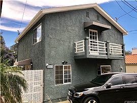 Beautiful 3 Bedroom Home in Chatsworth, CA (Photo 6 of 12)