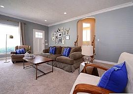 Great Location 4 Bedroom! in Omaha, NE (Photo 3 of 12)