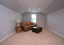 Great Location 4 Bedroom! in Omaha, NE (Photo 7 of 12)