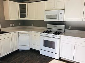 1661 E Maradee Cir in Wasilla, AK (Photo 5 of 12)