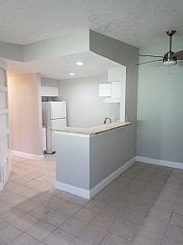 Home Renting in Orlando, FL (Photo 1 of 9)