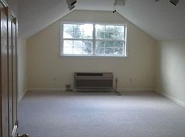 287 Perryclear Dr, Beaufort, Sc 29906 3 Beds 2.5 Baths 1,991 Sq in Beaufort, SC (Photo 7 of 8)