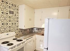 3 Bedroom Home in Topeka, KS (Photo 5 of 8)