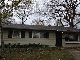  706 Fletcher Ln, Beech Grove, in 46107 2 Beds 1 Bath 1,440 Sqf in Beech Grove, IN (Photo 2 of 7)