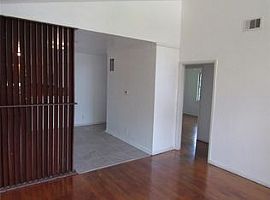 8739 Candy St, Houston, T in Houston, TX (Photo 3 of 10)