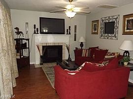 3 Beds 2.5 Baths in Madison, AL (Photo 3 of 7)